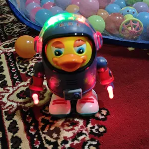 Mainan Anak Bebek Angkasa Joget Lampu Musik