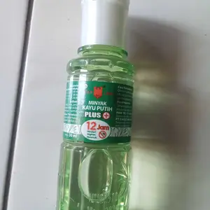 CAP LANG Minyak Kayu Putih Plus 12 Jam Anti Nyamuk