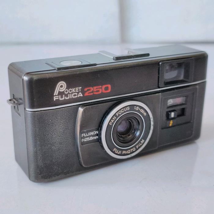 Jual Kamera analog vintage Fujica 250 Fuji photo film classic
