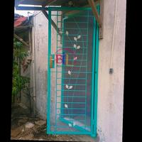 Gambar pintu tralis kawat nyamuk . pintu pengaman . pager . kanopi . railing dari Bilshop Las Kota Bekasi 1 Tokopedia
