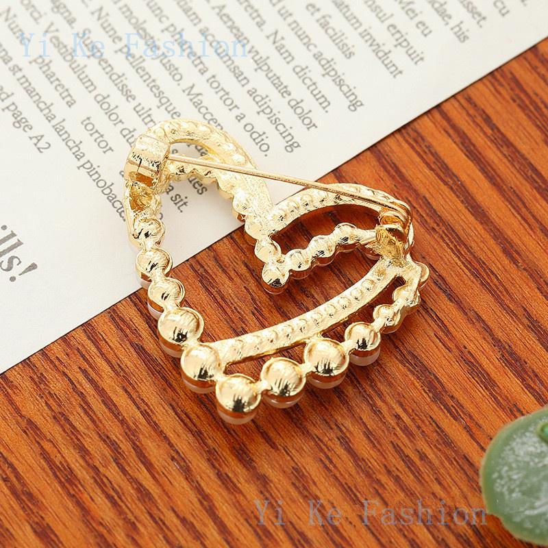 Product Introduction of Love brooch  temperament brooch  exquisite heart to heart chest flower  headscarf needle  silk scarf buckle coquette pin 6