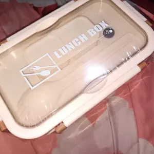 Eatkit Set Kotak Makan Siang Desain Kompartemen 840ml Microwaveable Gratis Sendok Dan Kotak Saus Kitchenware