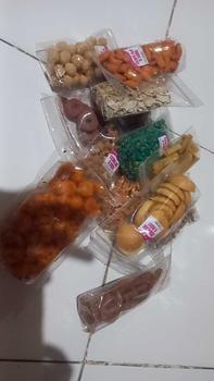Product Review of Paket Cemilan Serba 5 ribuan 12 pcs (Dapat 12 Bungkus Cemilan) from m**o f** c**0 0