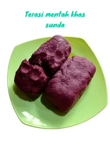 Terasi merah mentah khas bogor jawa barat/terasi merah