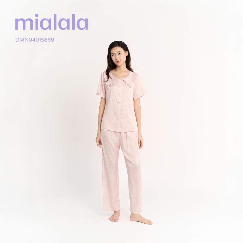 Mialala Đồ Bộ Mặc Nhà Lụa Latin Mềm Mát 5869 Thiết Kế Cổ Sen Đơn Vạt Họa Tiết Thanh Lịch Màu Be Pastel Dành Cho Phái Đẹp