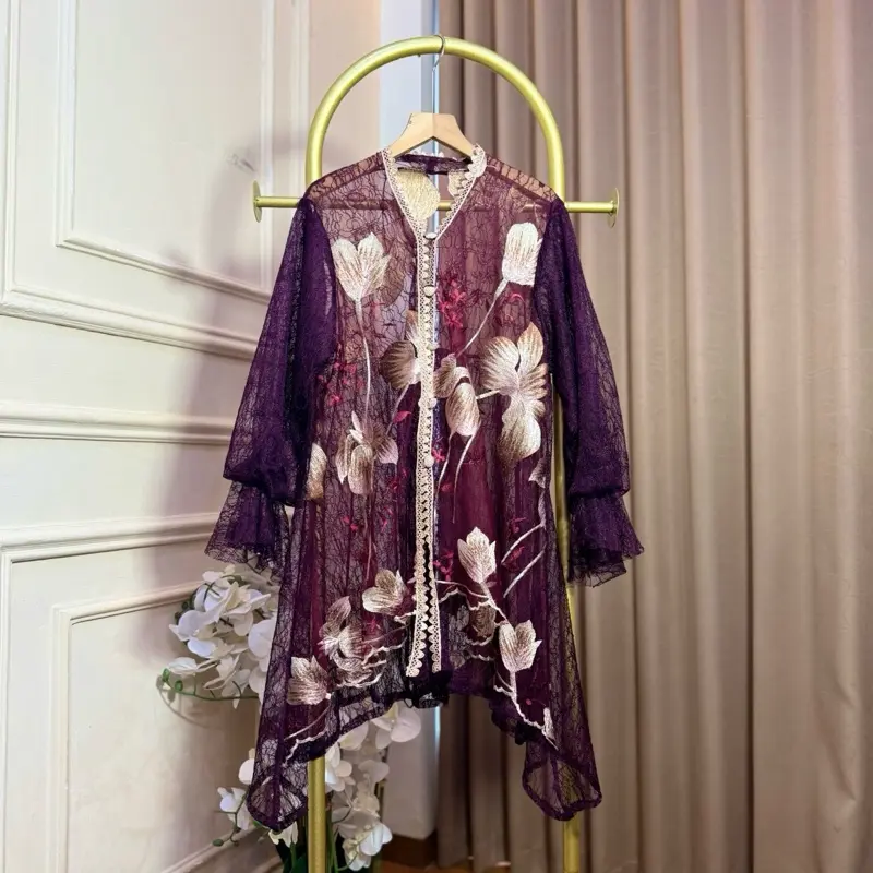 Arunika Mazaya Burgundy