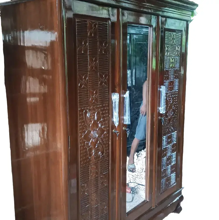 furniture lemari pakaian pintu 3 dobel hambalan berbahan full kayu jati Furniture