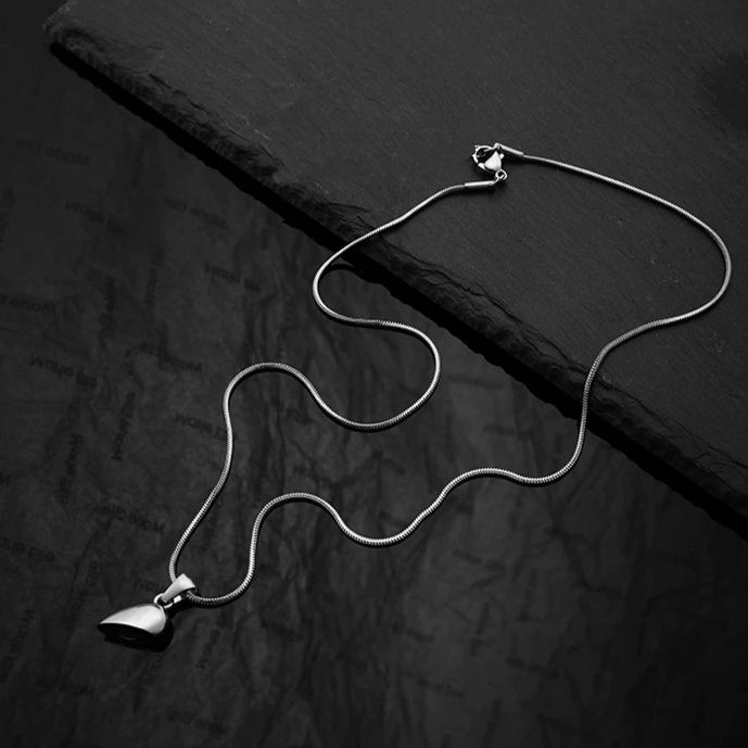 Kalung Couple Liontin Love Model Bulat Titanium Anti Karat Pria Wanita Silver - Perhiasan Pasangan Stainless