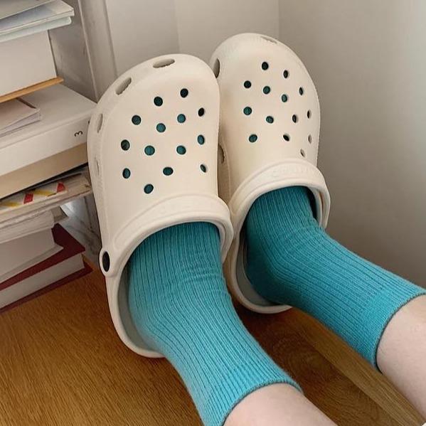 M18 Giày Lỗ Bao Đầu nữ 2024 đế dày mùa hè 3 màu DéP Shoes 2