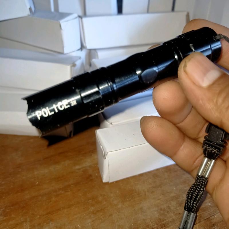 senter mini, lampu LED, senter polisi 2