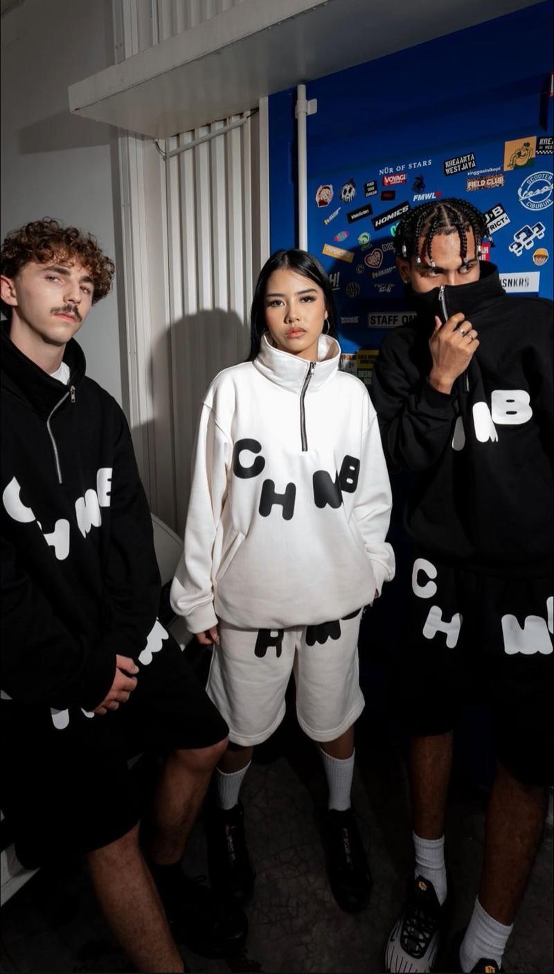 Product Introduction of [ORIGINAL] CHAMBREDELAVAIN HALFZIP BLACK BOXY CUT CHMB BRAND NEW 1