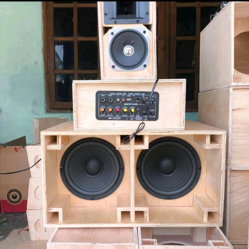 Paket miniatur siap bunyi 8 inch doubel plus amplifier dan line aray 4 inch plus tuweter AUDAX AX65 0
