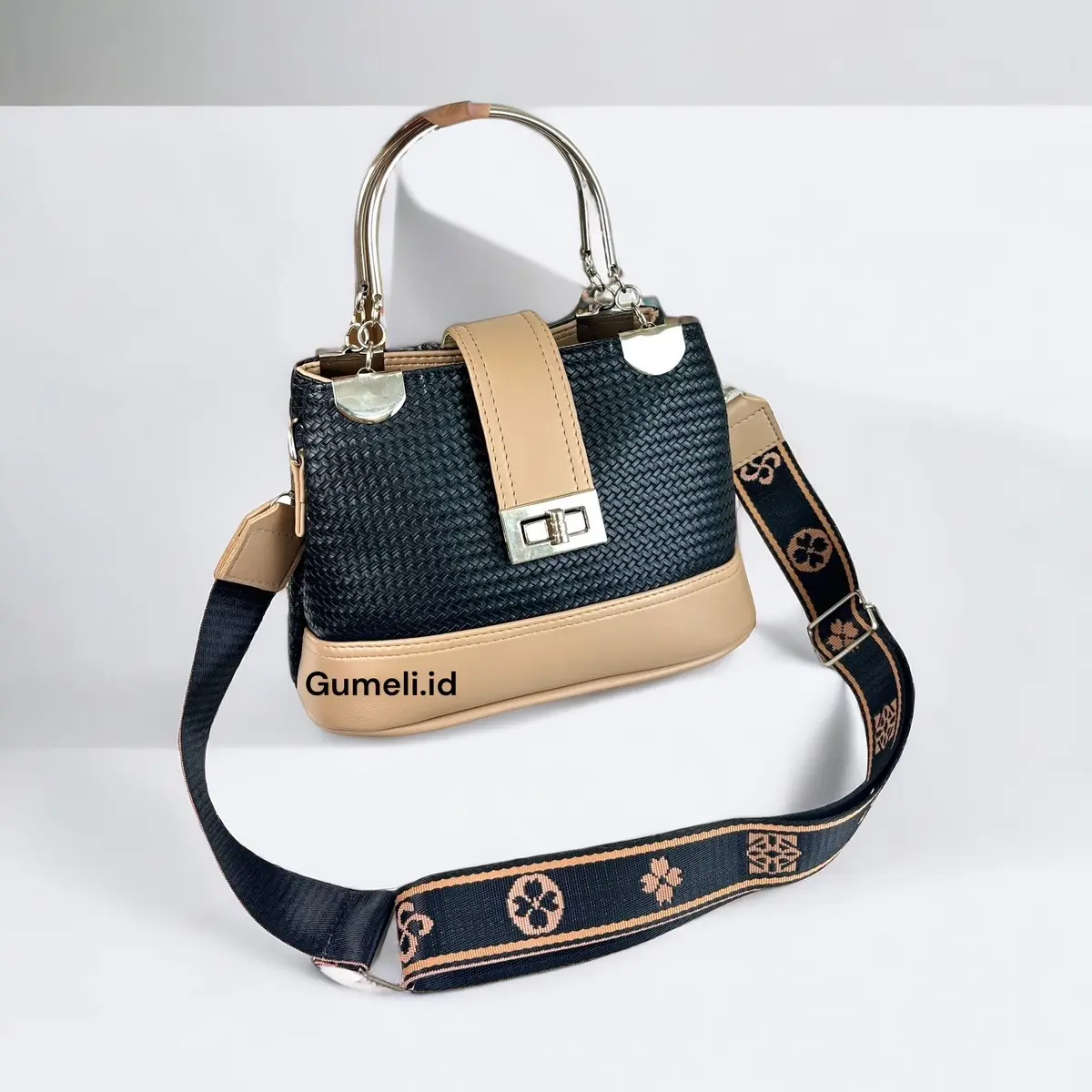 [Beli lokal] Gumeli Tas Selempang Wanita Leya Bag Fashion Trendy Terbaru Tas Kekinian Kulit