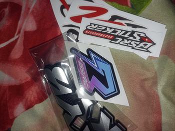 Product Review of emblem KYB timbul sepasang sudah memgunakan lem 3M, BONOS STICKER KYB from h**m 0