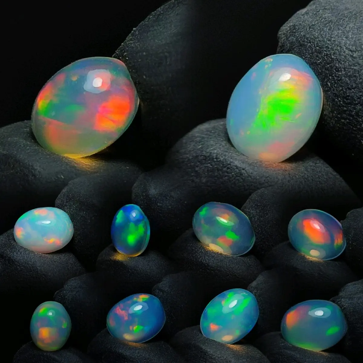 loostone white opals ethiopia dim 8/9x7 Random