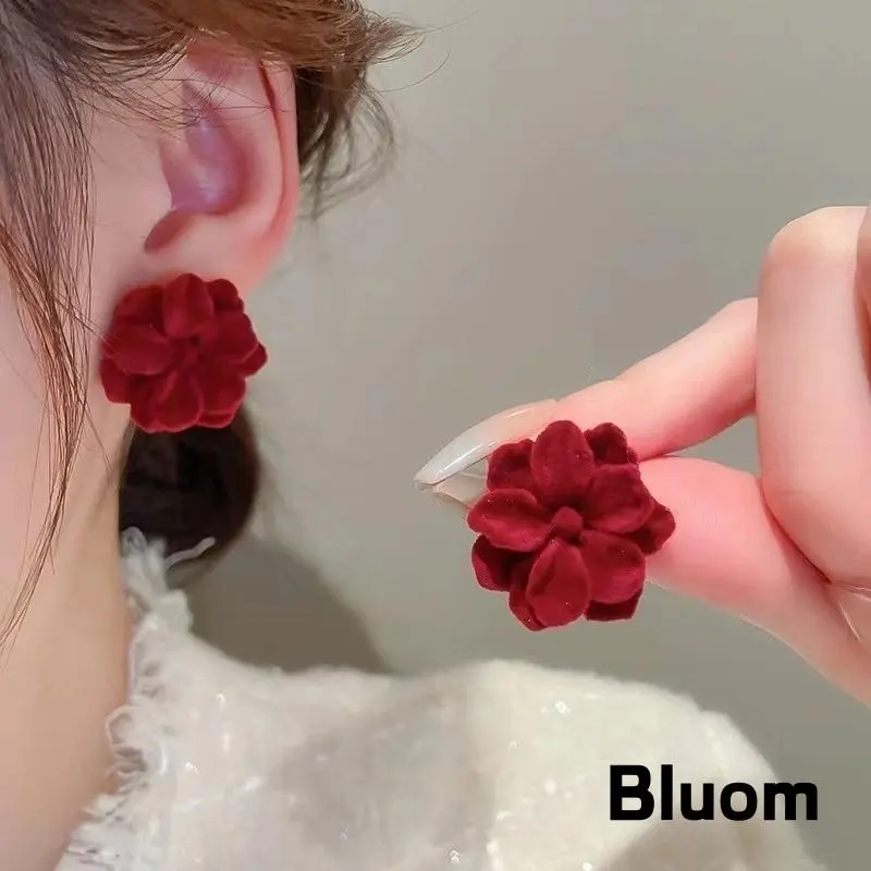 [Bluom] Anting Bunga Velvet Mutiara Gaya Korea Retro Mewah Minimalis Universal Q365