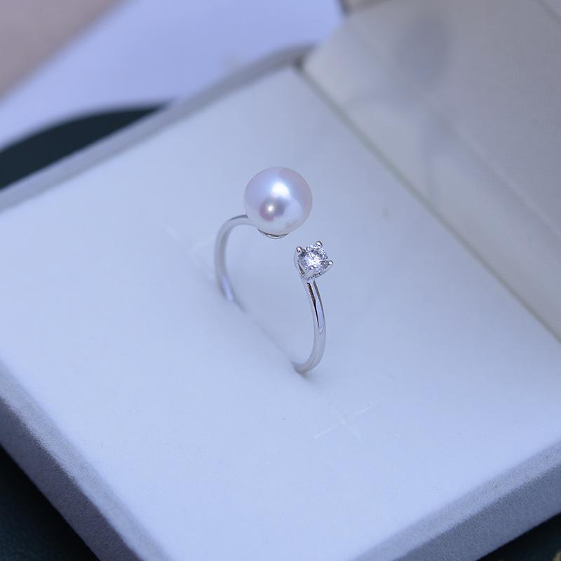 Product Introduction of Freshwater pearl 7-8mm round white strong light almost flawless S925 silver princess style ring simple style design 12
