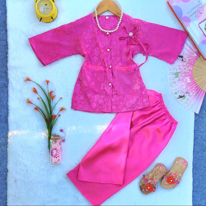 ( 12-36kg) Bộ áo bà ba vải gấm hoa có đính hoa lên áo kèm quần phi bóng mềm mịn cho bé gái