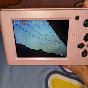 [Kado Hari Raya Kekinian] Kamera Digital 4K gaya retro, kamera digital retro CCD portabel 48MP-68MP, layar 2,4 inci, zoom 8X-16X, desain kecil dan mudah dibawa. Kamera video, cocok untuk remaja, dewasa, dan pemula, dengan layar tampilan foto pintar.