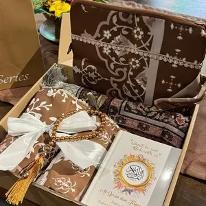Mukena Set Sajadah Hampers Dewasa Hampers Ulang Tahun Cewek dengan Kartu Ucapan Hampers Mukena Premium Gift Box | Hampers Mukena Katun Satin Silk | Hadiah Kado Ibu Guru Hampers Lebaran Idul Fitri Souvenir Pengajian Oleh Oleh Umroh Haji Gift