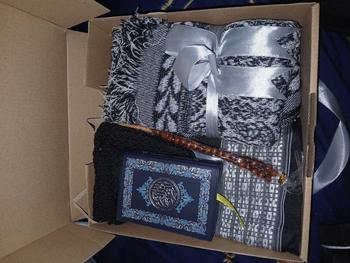 Product Review of GIFTBOX KADO HAMPERS COWOK COWO PONDOK PAKET IBADAH KADO IBADAH ULANG TAHUN WISUDA ANNIVERSARY WEDDING KELULUSAN from ** 0