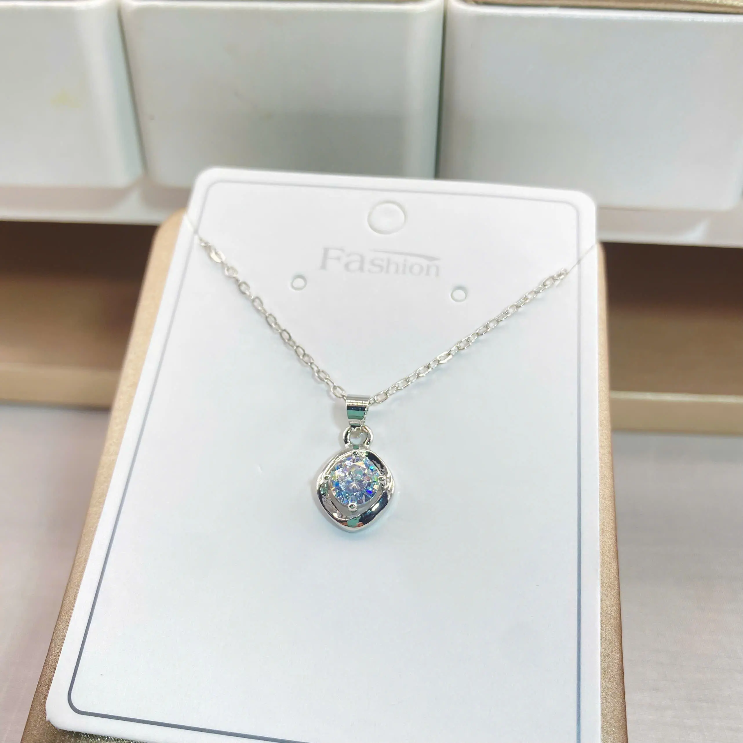 O088- DÂY CHUYỀN THIẾT KẾ ĐÍNH ĐÁ NHẸ NHÀNG XINH XẮN