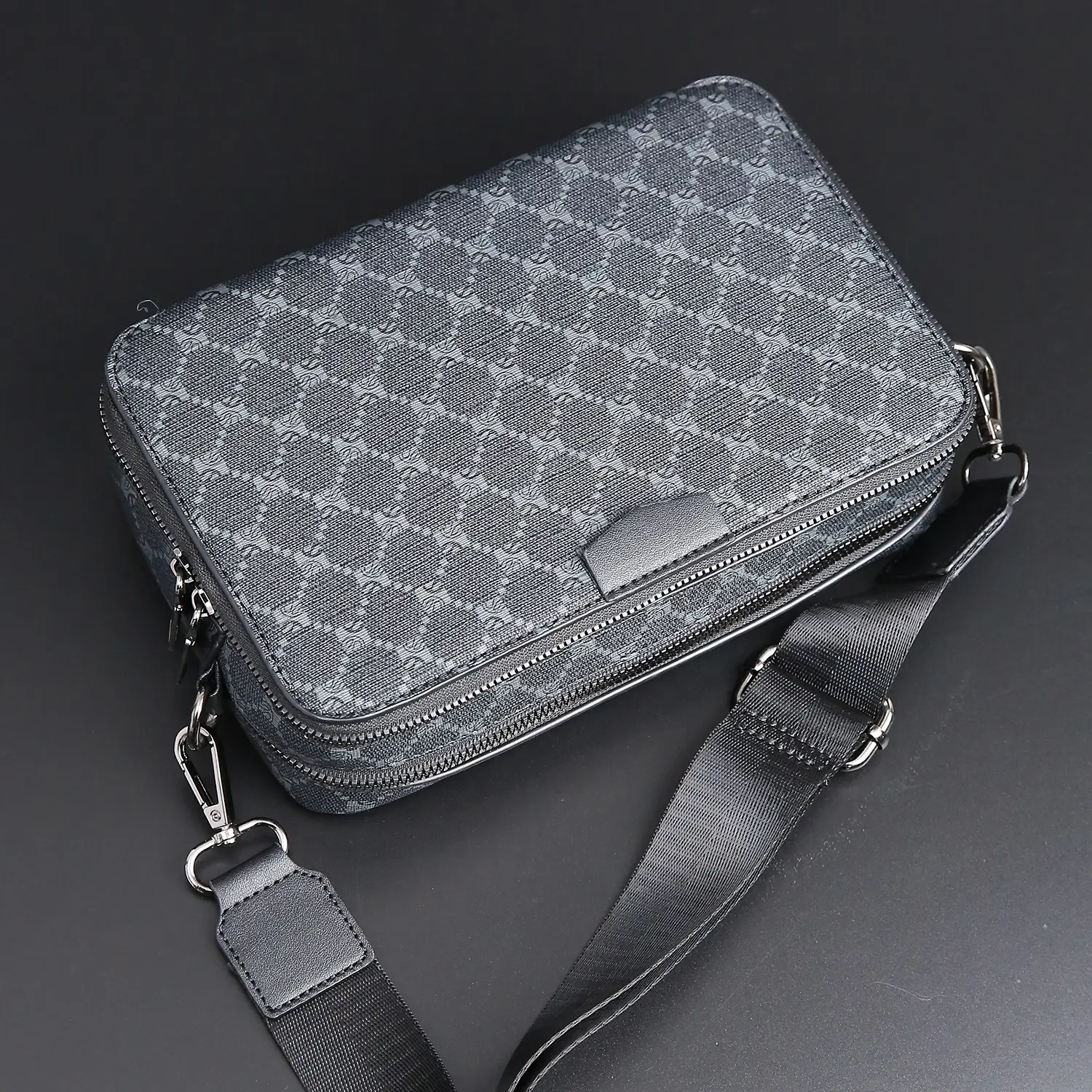 Checkered shoulder bag, street trend small shoulder bag, Korean version small square bag, men's bag, men's crossbody bag