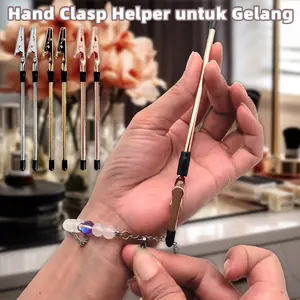 Alat Bantu Memakai Perhiasan Gelang dan Kalung Penjepit Perhiasan Multifungsi Ringan Portabel Anti Selip Mudah Digunakan Cocok untuk Wanita Usia Lanjut Penyandang Disabilitas dan Pengguna Rumahan Peralatan Aksesoris Fashion Praktis