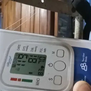 TaffOmicron Pengukur Tekanan Tensimeter Digital with Voice - Alat Test Digital Pengukur Tekanan Digital Bergaransi