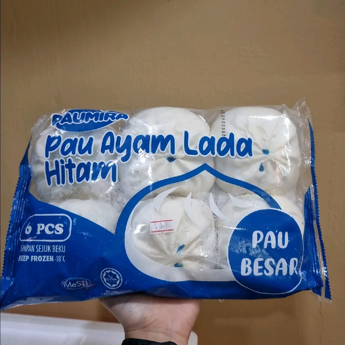 Pau Ayam Lada Hitam (Black Pepper Pau)