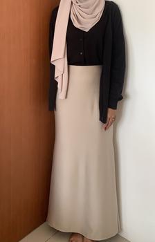 Product Review of Scarlets Satin Skirt Hers from S**r 0