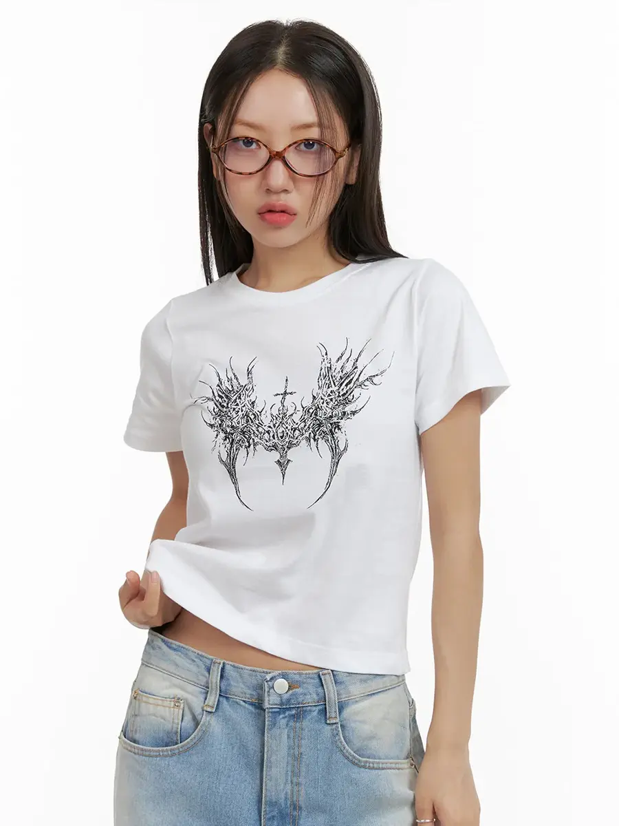 [AVICA] REGULAR FIT BADNESS GOTH GIRL Y2K TEE STYLE Baju Kaos Atasan Combed High Wanita