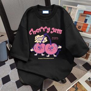 キャラクターチェリー柄プリント婦人用半袖Tシャツ、ラウンドネック、ゆったり、純綿カジュアルトップス、ラウンドネック、ショルダーベルト、ゆったりシルエット、通気性、肩落ちデザインプリントTシャツ夏のゆったりタイプ