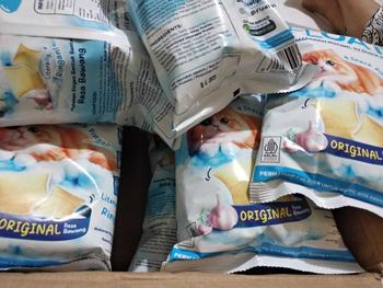 Product Review of BELI 3 GRATIS 2 - Floaty Snack Original 60 gr from S**G 0