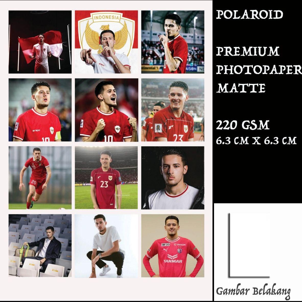 Emperan JKT48 CUSTOM FOTO POLAROID Premium PhotoPaper Matte 220 GSM Ukuran 6,3 CmX6,3 Cm Koleksi Ekslusif Warna Tajam Tampilan Elegan 12 Gambar untuk Koleksi Dekorasi atau Hadi