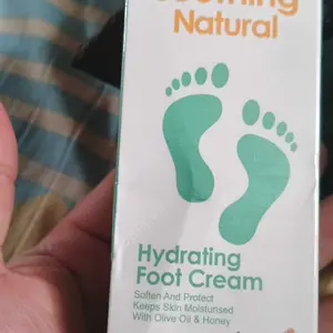 Smooth Foot Cream 60g BPOM Krim Pelembut Kaki Krim Kaki Pecah Dan Kering Dan Kasar Ampuh Melembapkan Dan Menyegarkan Kaki Perbaikan Kering Retak Kulit Kapalan Pecah Kasar Pelembab Dalam soothing natural hydrating Foot Cream Pemutih Perawatan Kaki