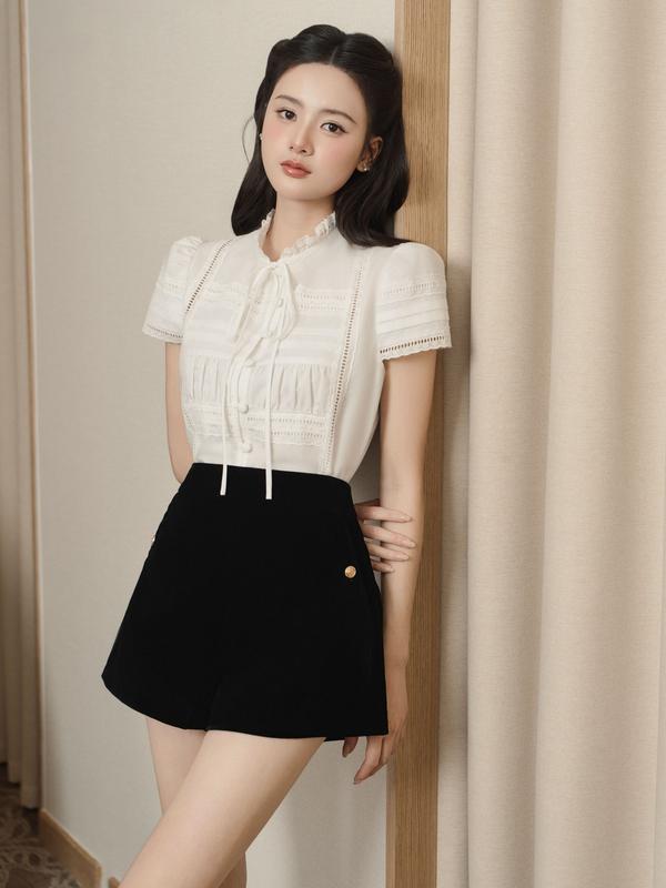 Khales - Áo sơ mi nữ kiểu ngắn tay VIVI TOP phối cổ ren nhún bèo tinh tế