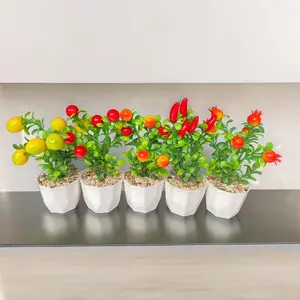 PAKET 5 BUAH BUAHAN ARTIFICIAL + POT Plastik