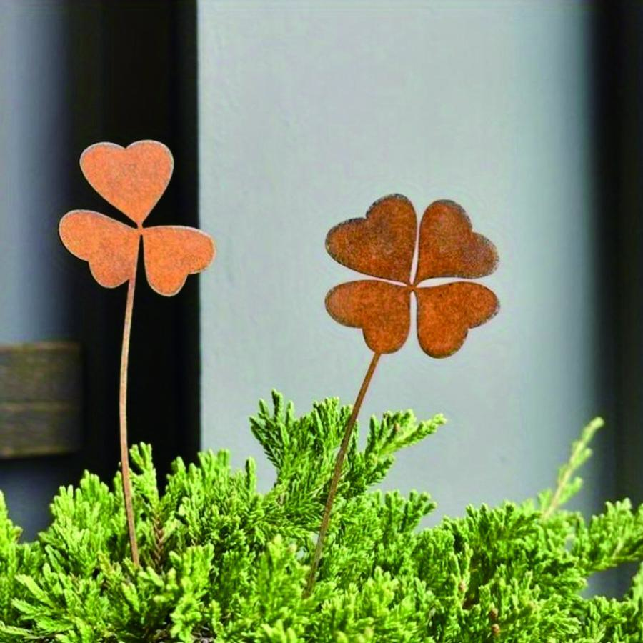 Rustic Four-leaf Clover Plant Stakes, Weathered Trefoil Leaf Garden Art for Home & Garden Decor, Durable Garden Decor