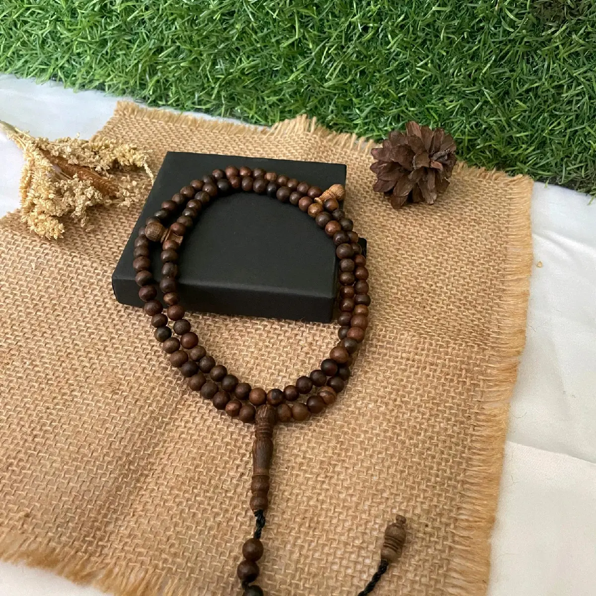 Tasbih gaharu full hitam alami