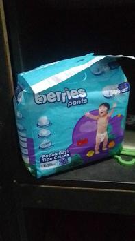 Product Review of Celana Popok Bayi Berries dengan Indikator Pipis Ukuran M/L/XL from E**a 0