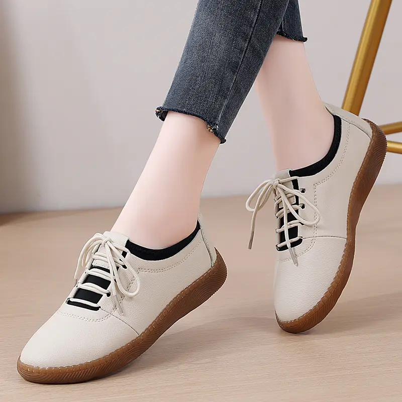 Giày da trắng nhỏ, thoải mái không trượt, bốn màu tùy chọn Nữ Women Shoes
