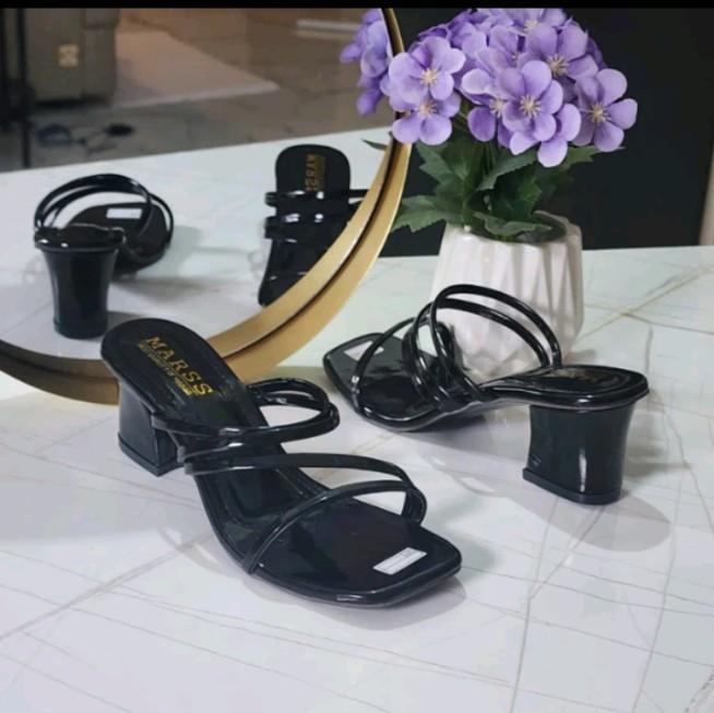 Product Introduction of sandal wanita hak 5cm terbaru Flat Karet ringan dasar si selop mpel abu abu heels teplek manis leticia 3