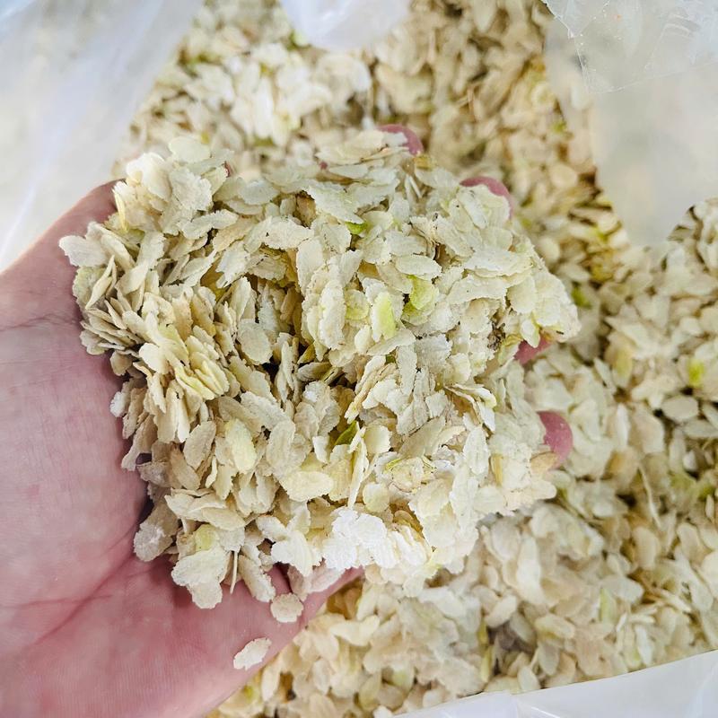  1kg Cốm dẹp Trà Vinh tạo nên một món ăn vặt thơm ngon béo bùi và hấp dẫn 