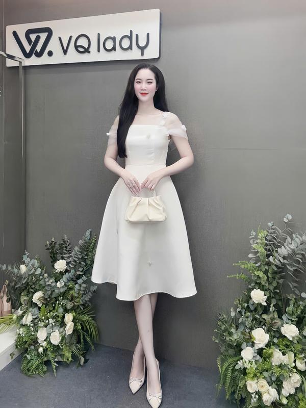 Đầm thiết kế VQlady D130 thiết kế đính hoa đi tiệc sang chảnh ( kèm 4 tag nơ)