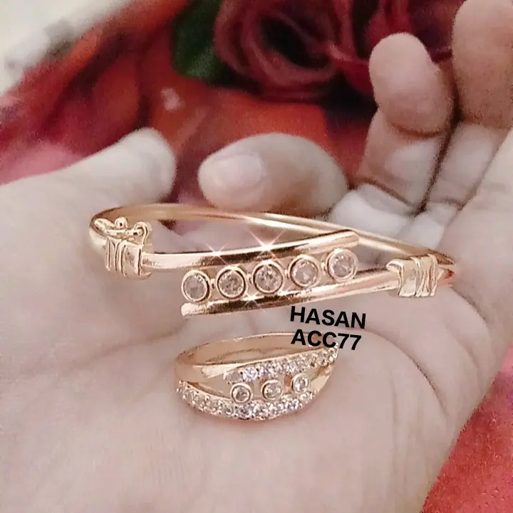Gelang Tangan Perhiasan Emas Wanita Dewasa Model Terbaru 4 Love Mata Gold/Titanium/Anti Karat dan Luntur Stainless Elegan Bracelets - Kulit
