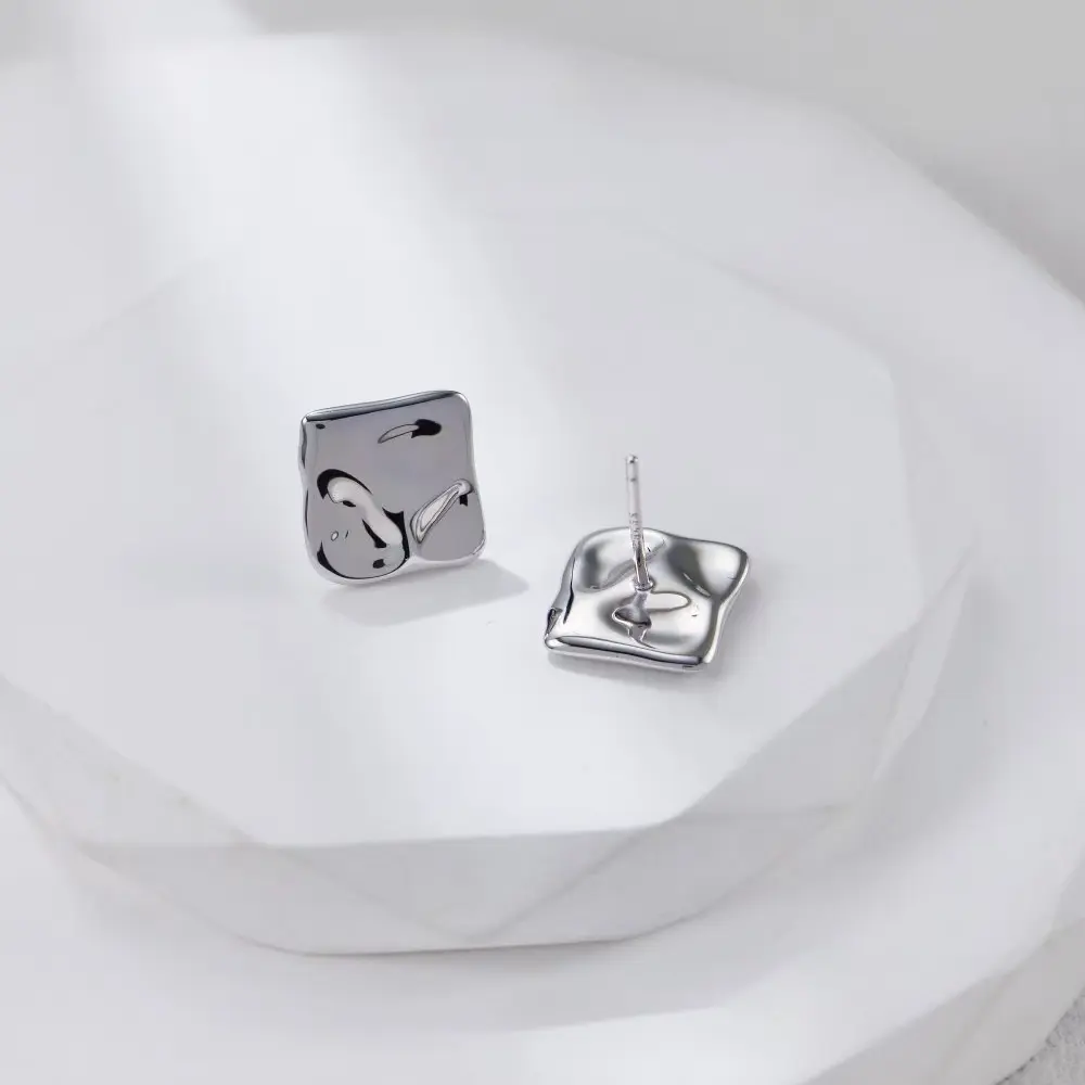 S925 silver simple square texture earrings, full of girlishness, dignified and generous