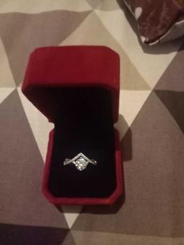 Product Review of OS2-R29 Cincin Wanita Permata Shiny Jewelry Garansi 1 Tahun Free Box COD Perhiasan Aksesoris Gift Anniversary Pacar Pasangan Cewek Cewe Kado Istri Ulang tahun Anti Karat Luntur High Quality Grade VVS1 5A Original Store R29 from E** R**i 3