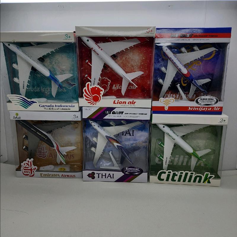 DIECAST pesawat mainan pesawat terbang DIECAST MINIATUR PESAWAT AIRBUS A380 0