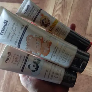 Moell Protection Combo deals! - Physical Sunscreen 30gr & Body Lotion 185gr - Perlindungan Maksimal UVA-UVB SPF 50+ PA++++ Broad Spectrum - Perkuat Skin Barrier - Skincare Anak Formulasi Dokter - Skincare Bayi & Anak